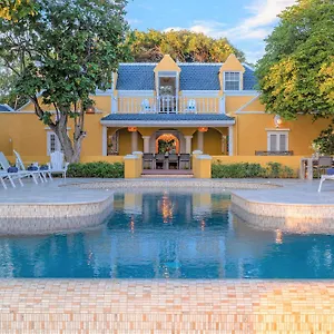 https://sirena-bay-estate.comcaribbean.com