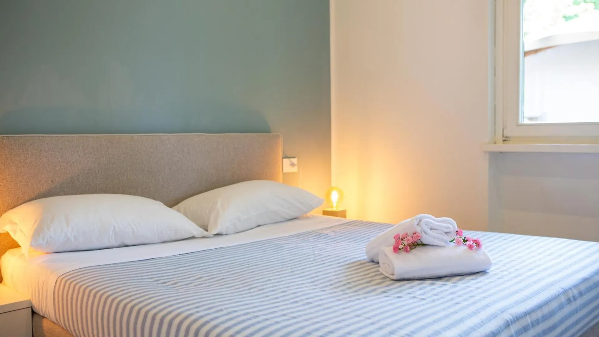 Camping Del Sole Village Iseo Campsite